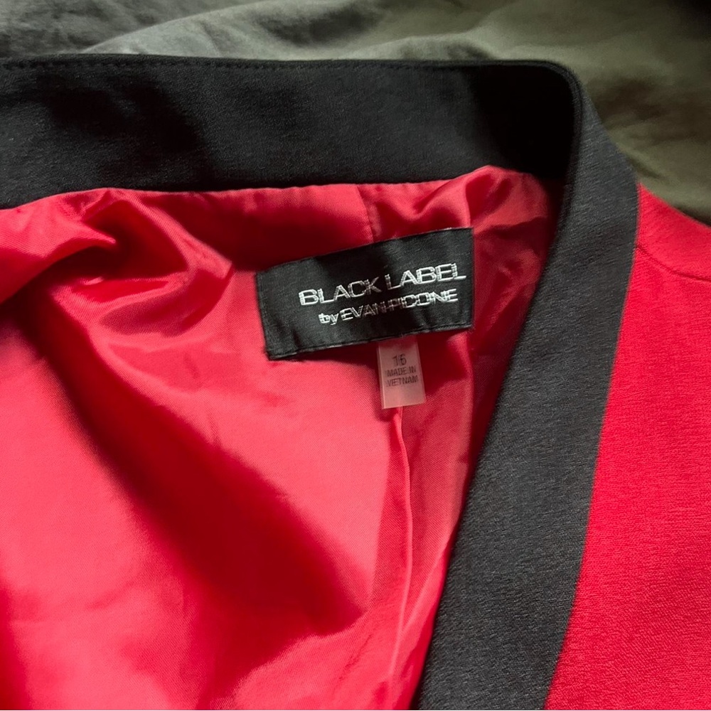 Red blazer jacket - Picture 2 of 3